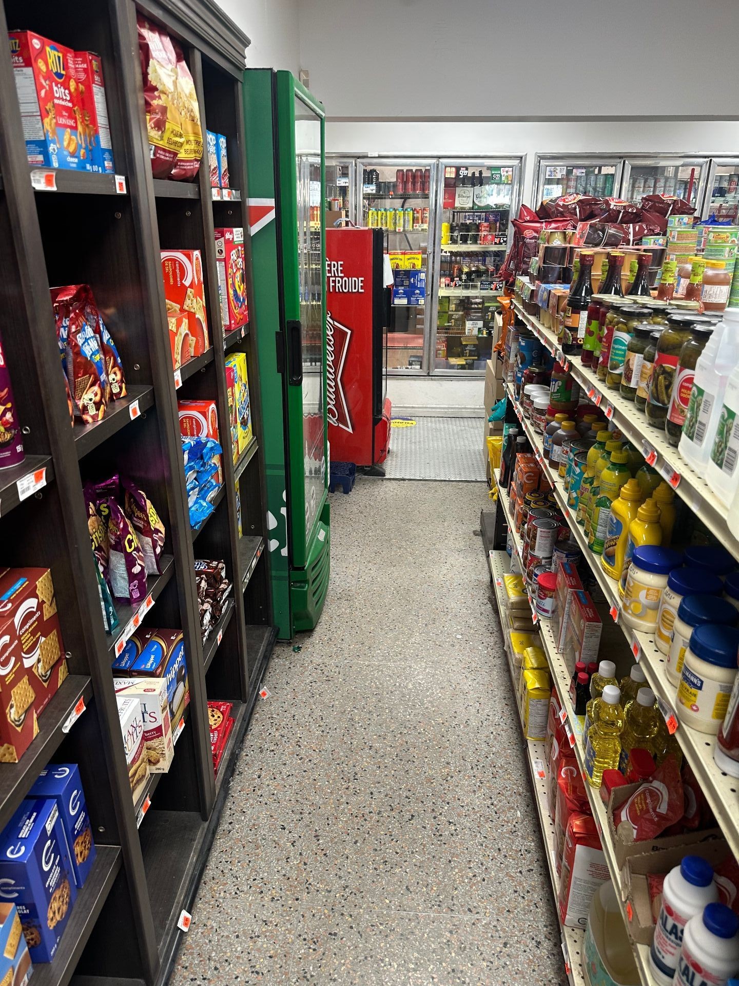 









3860


Av. Laurier E.

,
Montréal (Rosemont/La Petite-Patrie),




QC
H1X1W1

