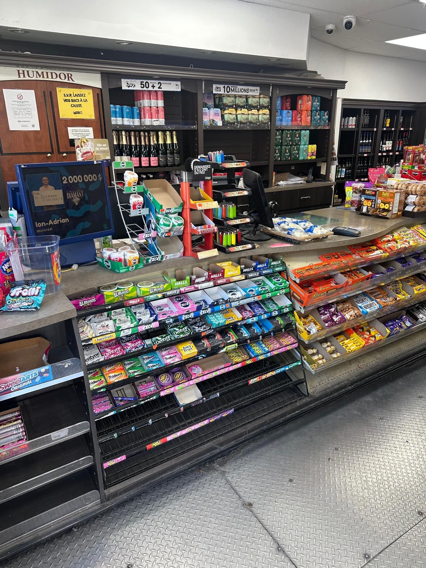 









3860


Av. Laurier E.

,
Montréal (Rosemont/La Petite-Patrie),




QC
H1X1W1

