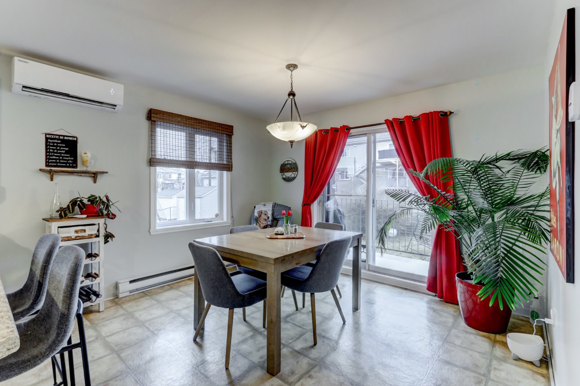 









222

 - 226


Rue des Primevères

,
Sainte-Thérèse,




QC
J7E5L2

