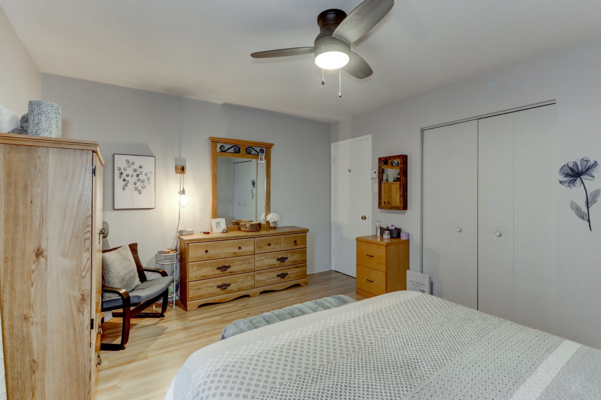 









222

 - 226


Rue des Primevères

,
Sainte-Thérèse,




QC
J7E5L2

