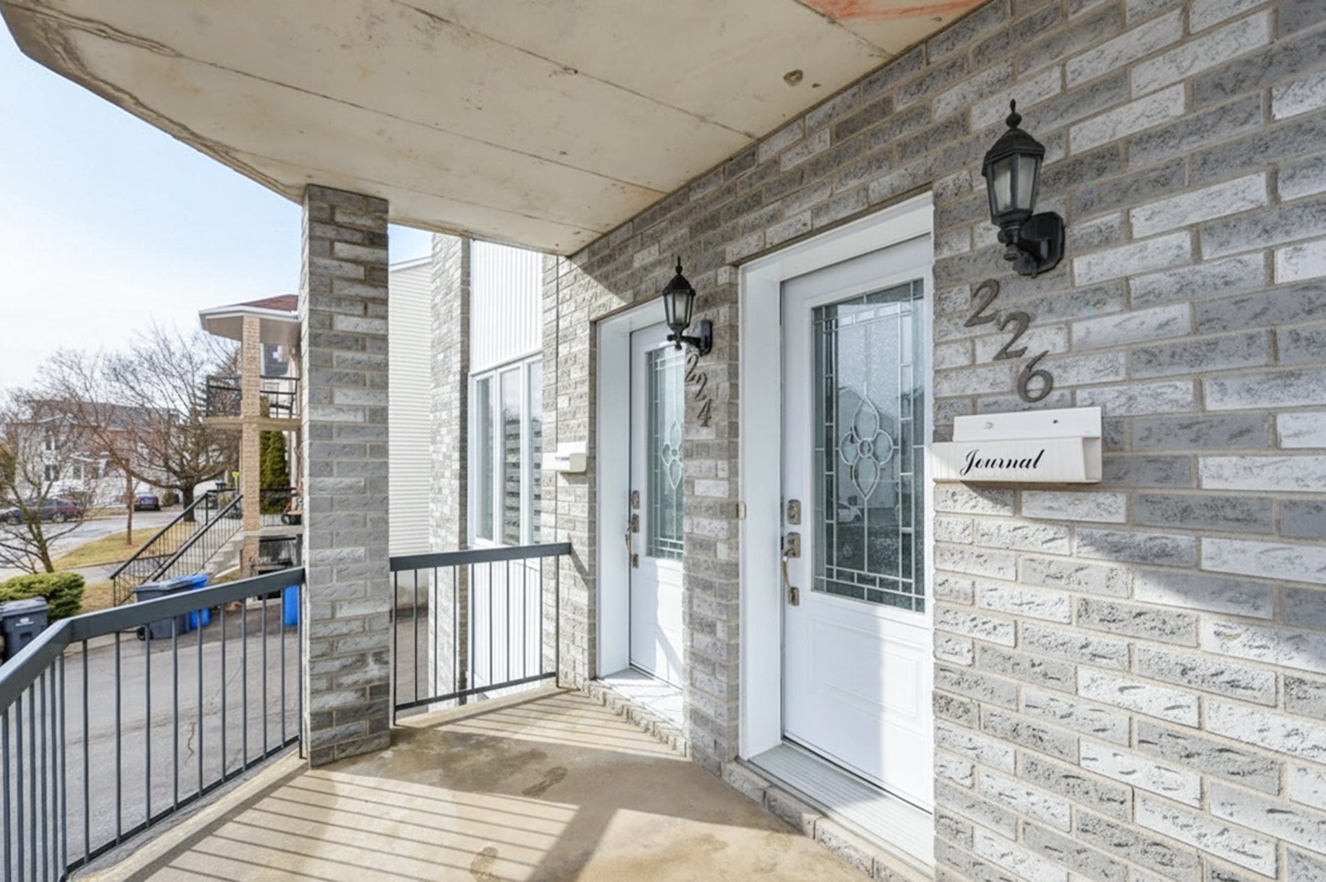 









222

 - 226


Rue des Primevères

,
Sainte-Thérèse,




QC
J7E5L2

