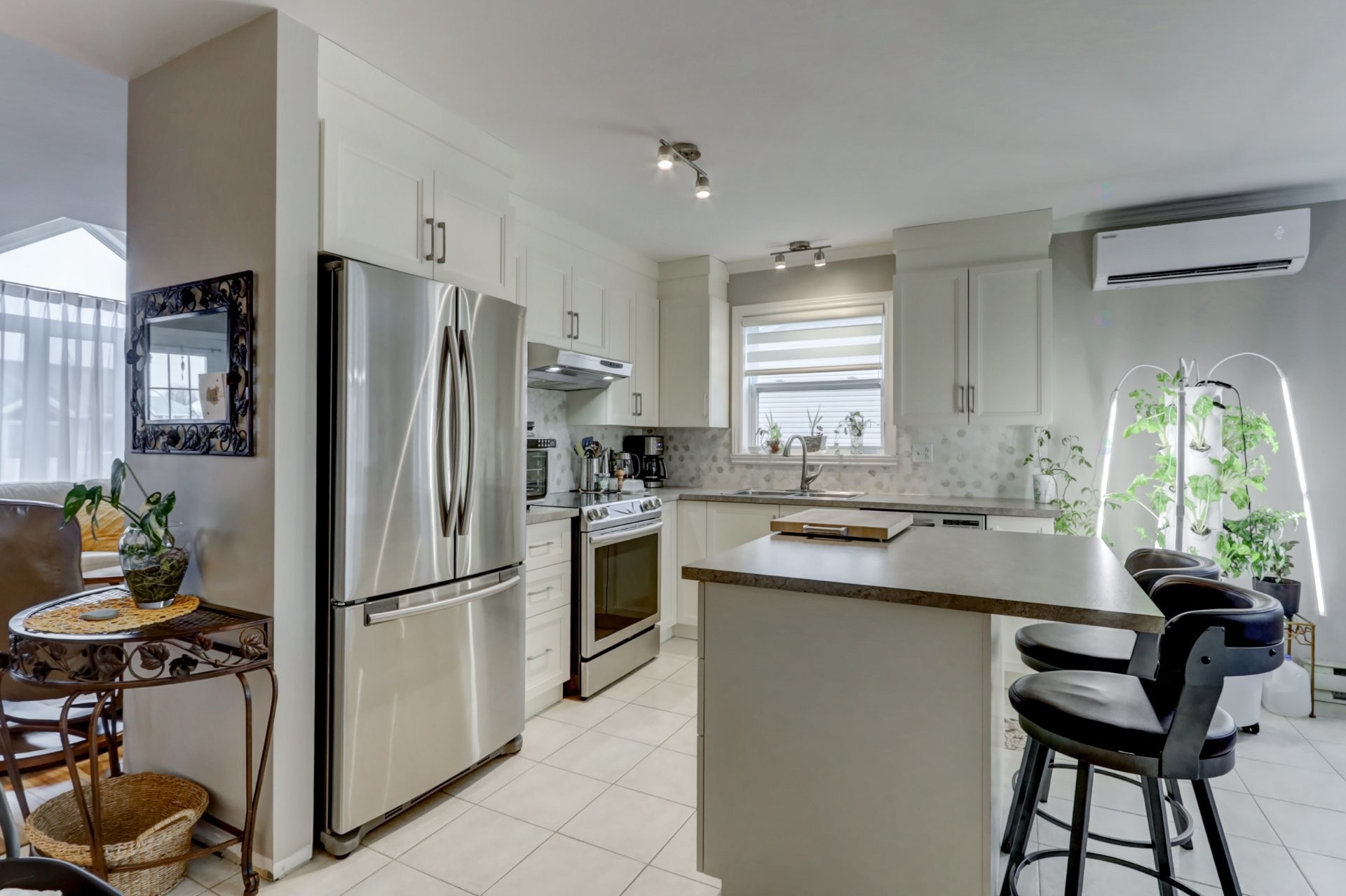 









222

 - 226


Rue des Primevères

,
Sainte-Thérèse,




QC
J7E5L2

