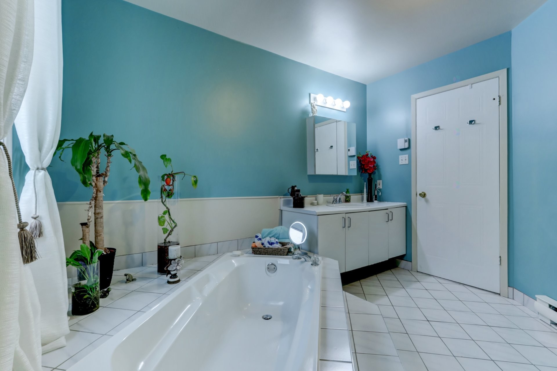 









222

 - 226


Rue des Primevères

,
Sainte-Thérèse,




QC
J7E5L2

