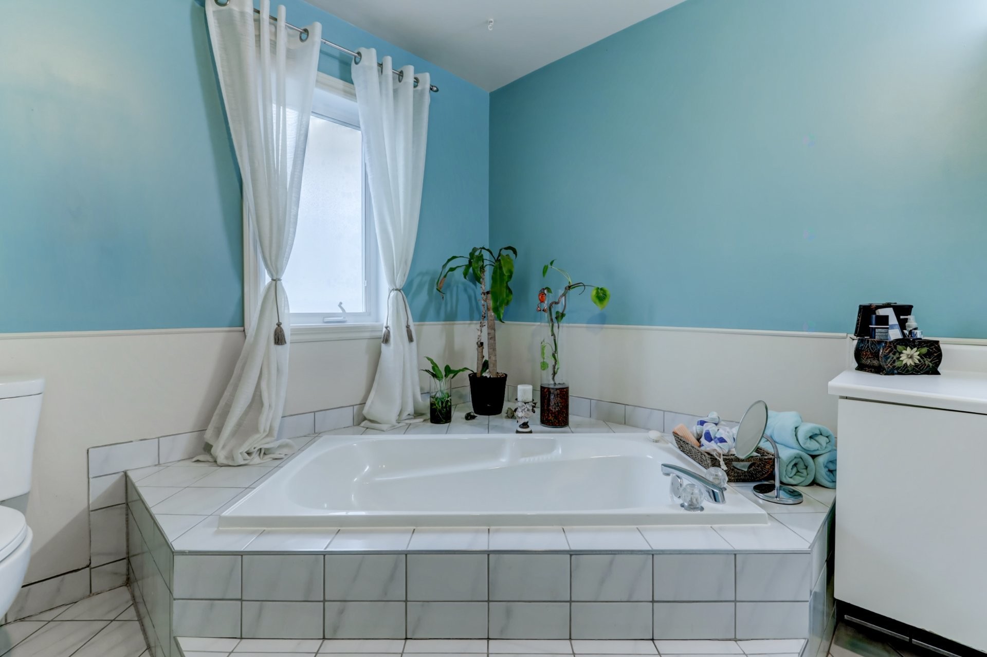 









222

 - 226


Rue des Primevères

,
Sainte-Thérèse,




QC
J7E5L2

