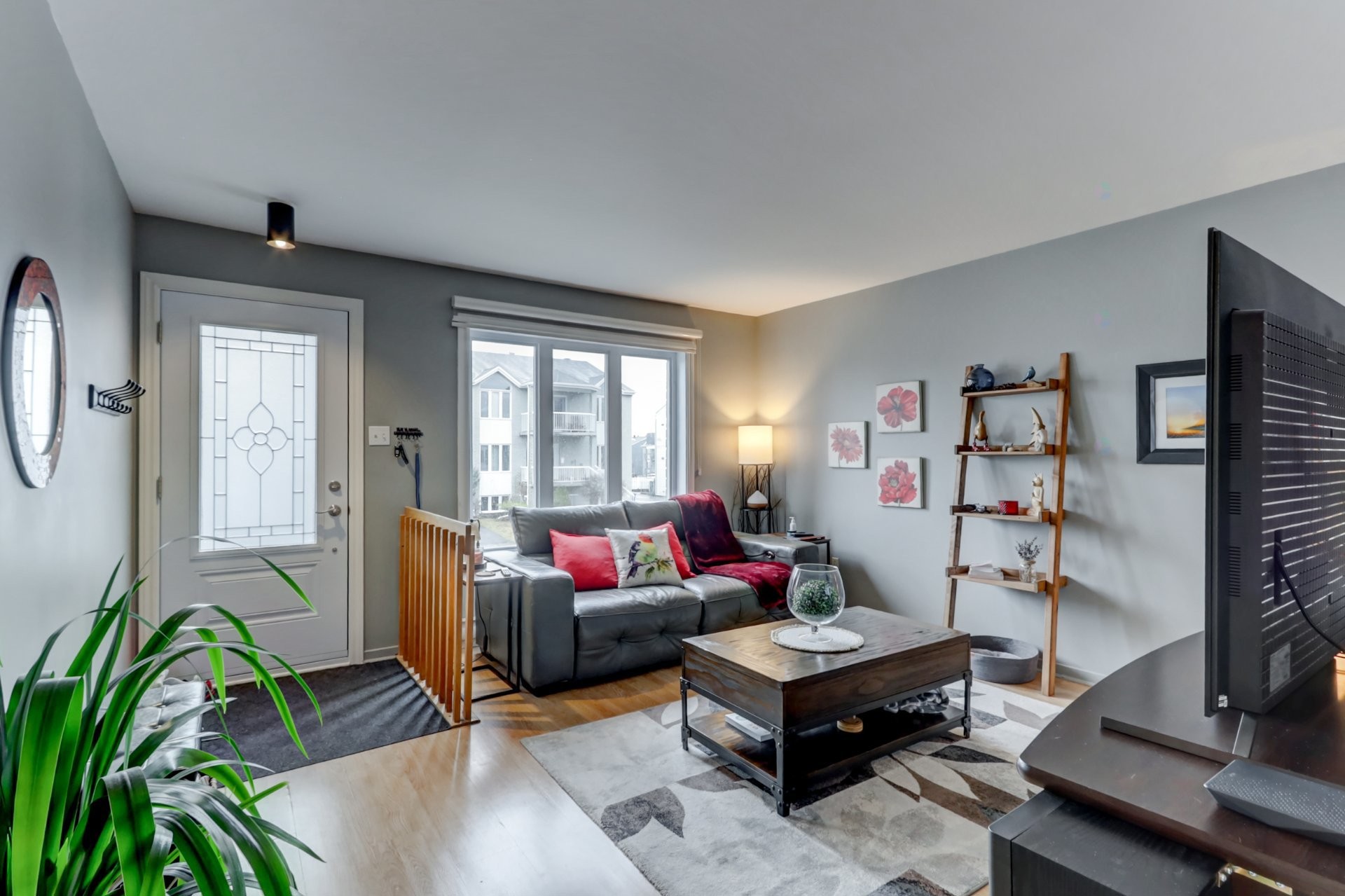 









222

 - 226


Rue des Primevères

,
Sainte-Thérèse,




QC
J7E5L2

