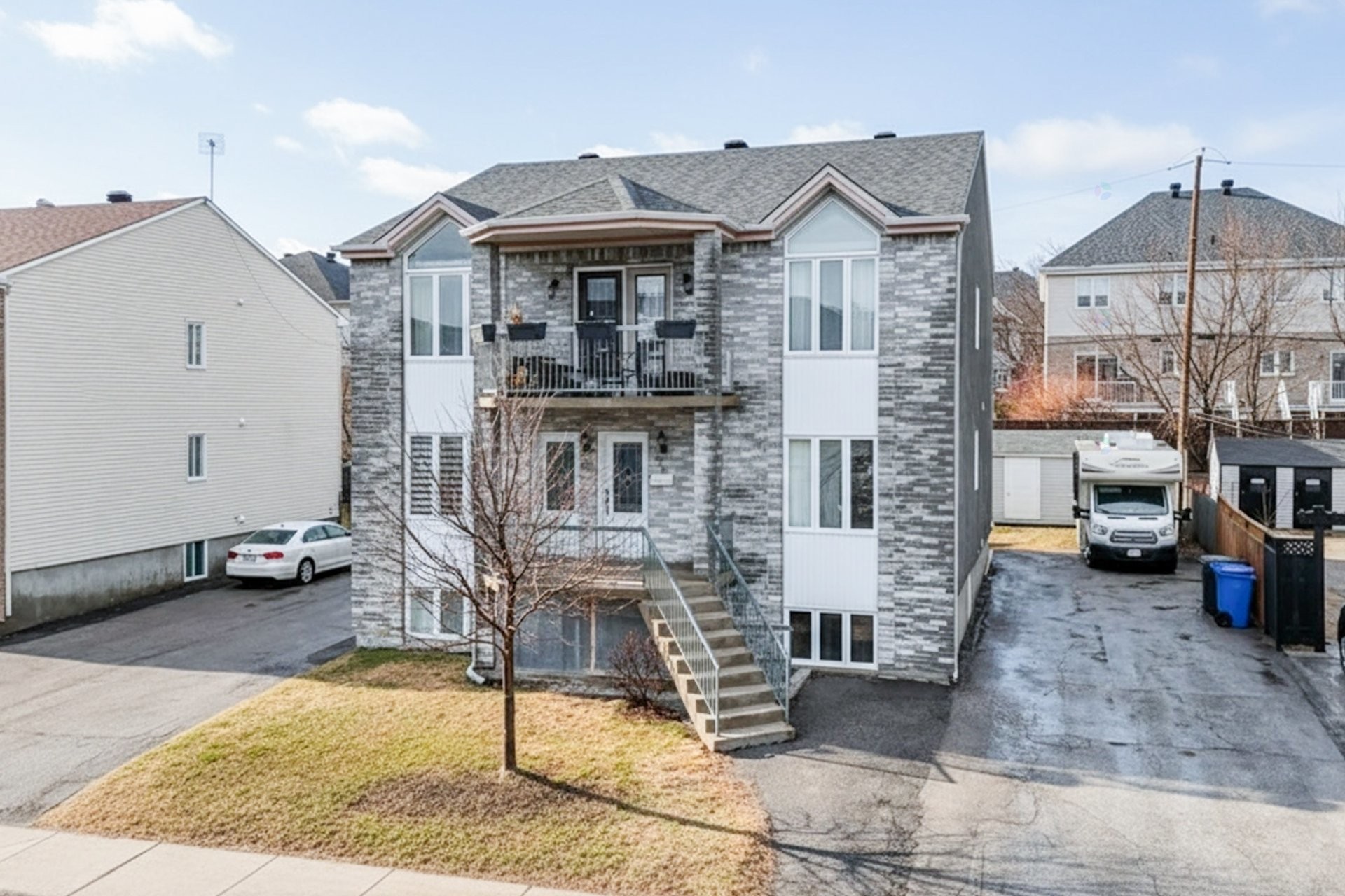 









222

 - 226


Rue des Primevères

,
Sainte-Thérèse,




QC
J7E5L2

