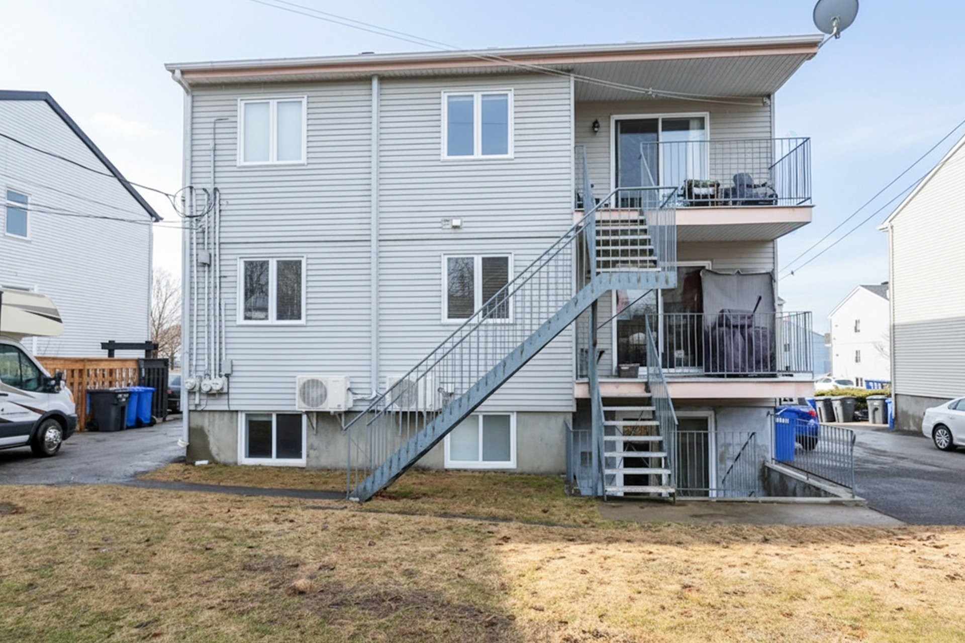 









222

 - 226


Rue des Primevères

,
Sainte-Thérèse,




QC
J7E5L2

