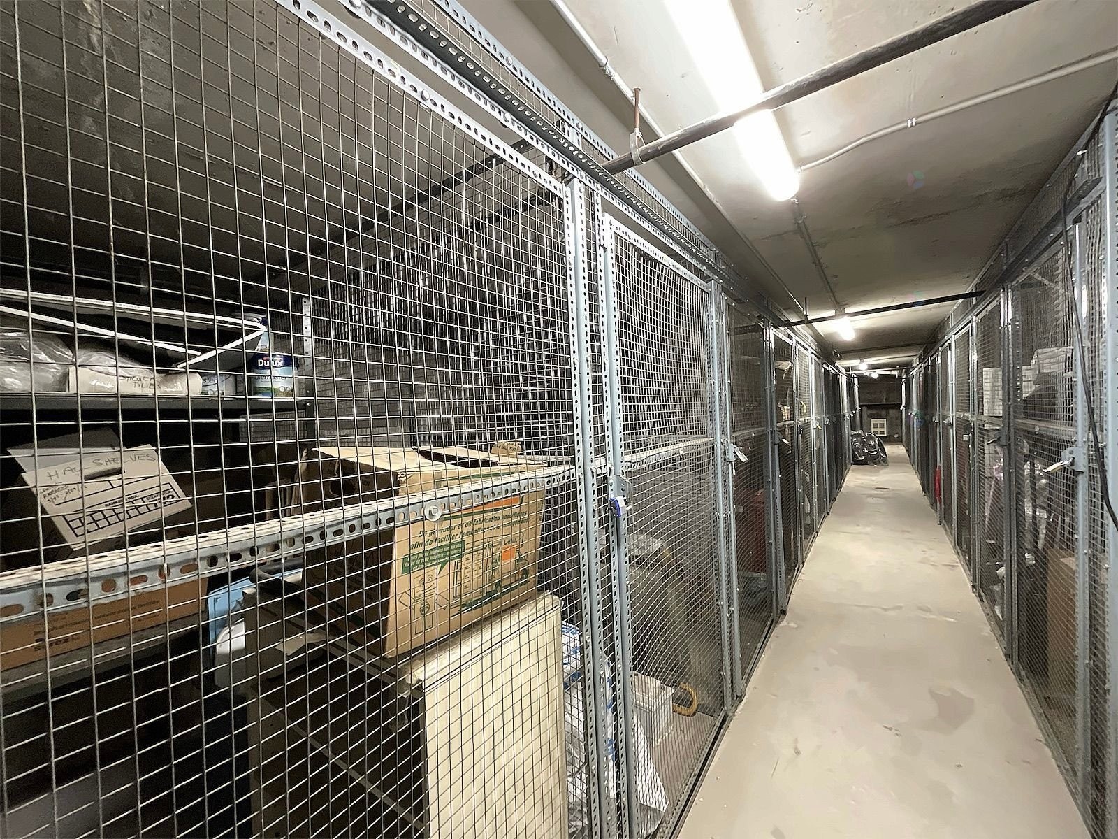 









5700


Av. Rembrandt

, 104,
Côte-Saint-Luc,




QC
H4W3E6

