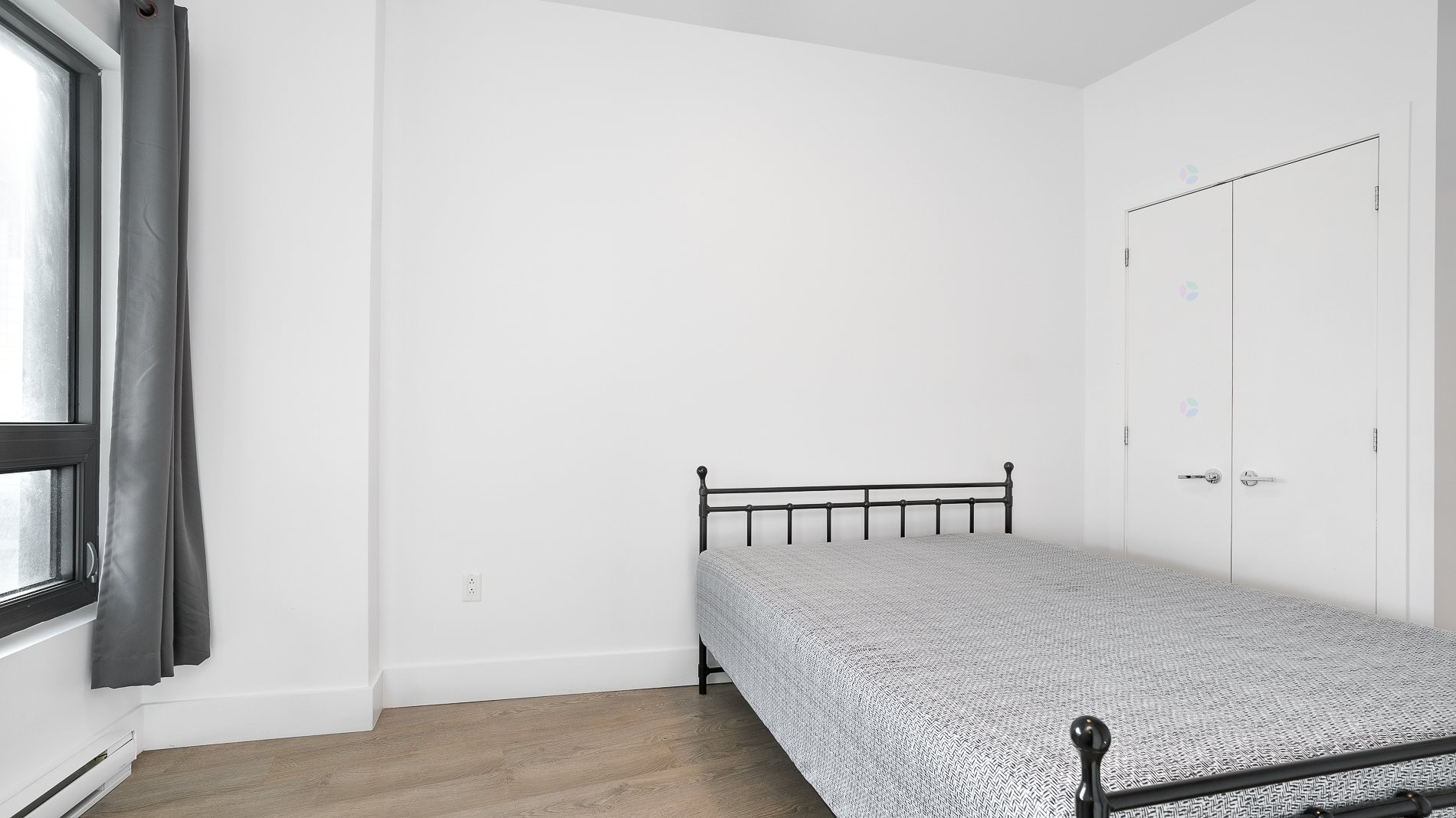 









405


Rue de la Concorde

, 2001,
Montréal (Ville-Marie),




QC
H3A0H1

