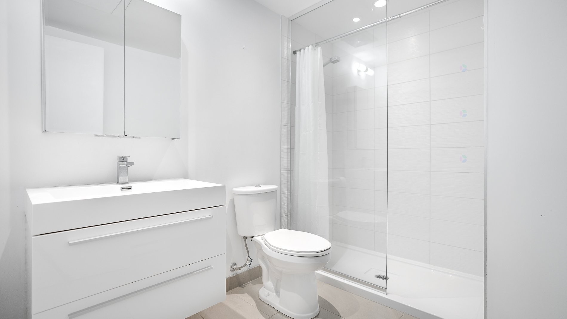 









405


Rue de la Concorde

, 2001,
Montréal (Ville-Marie),




QC
H3A0H1

