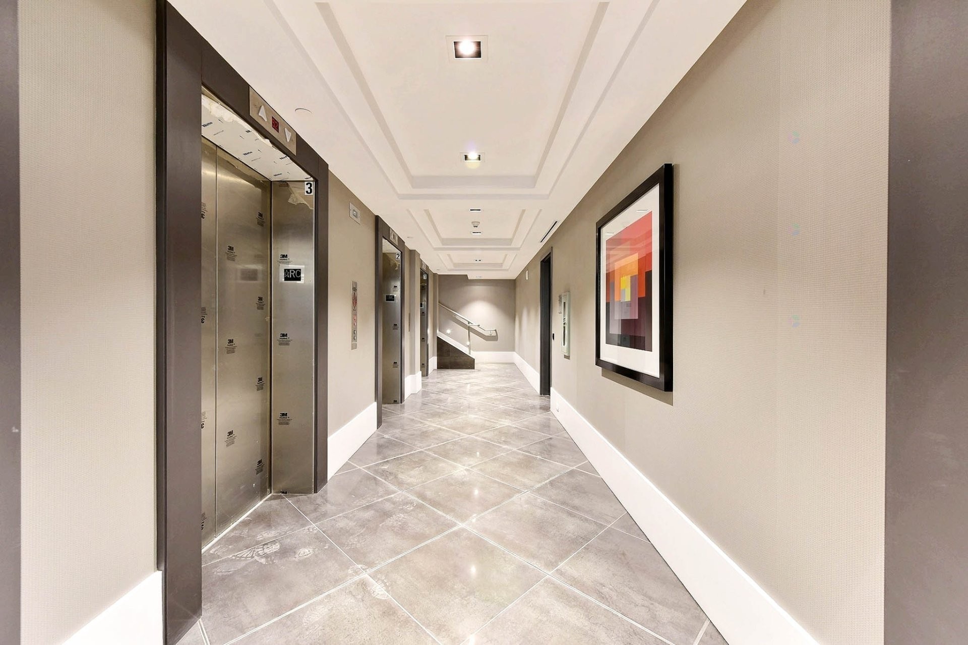 









405


Rue de la Concorde

, 2001,
Montréal (Ville-Marie),




QC
H3A0H1

