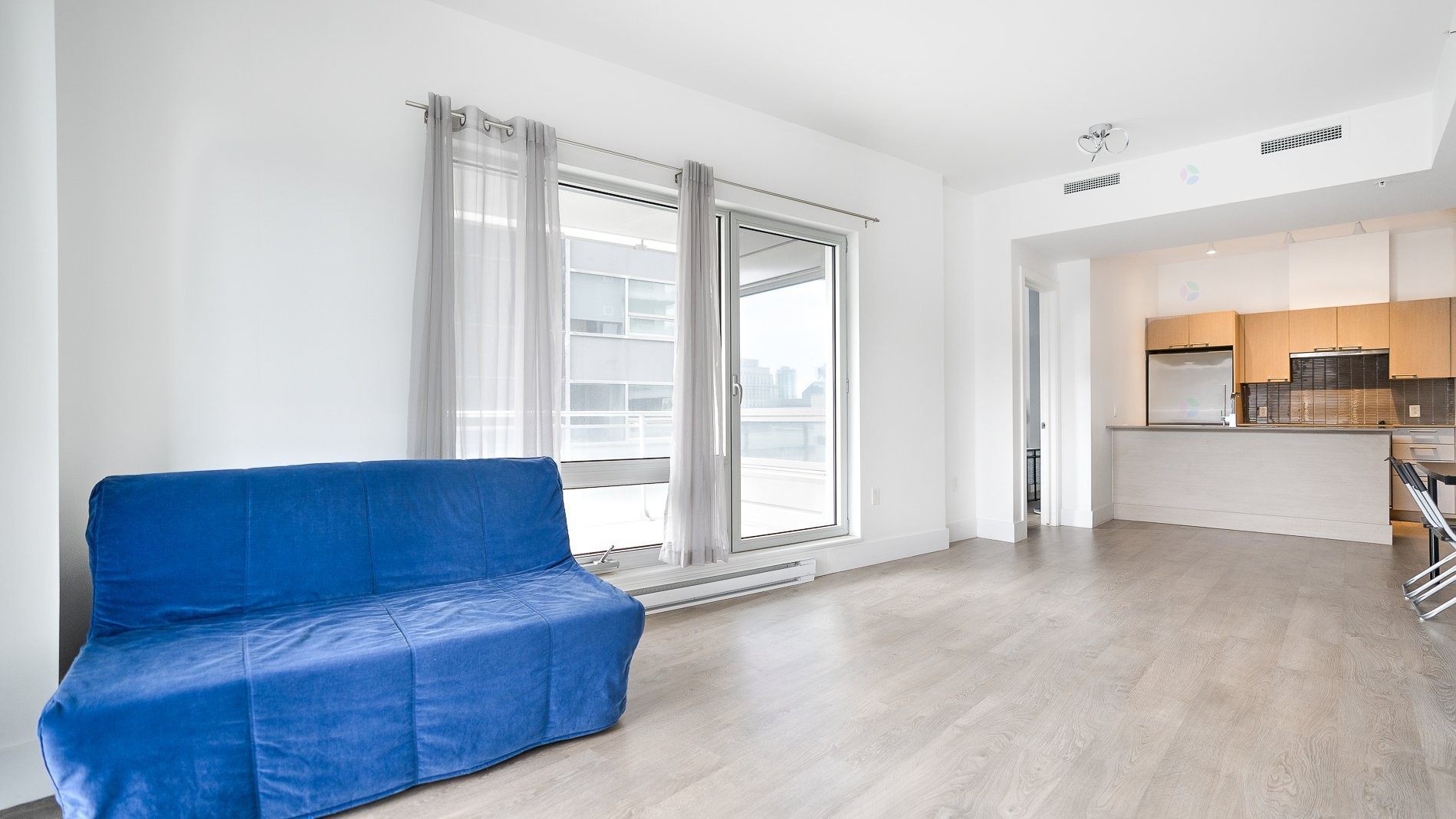 









405


Rue de la Concorde

, 2001,
Montréal (Ville-Marie),




QC
H3A0H1

