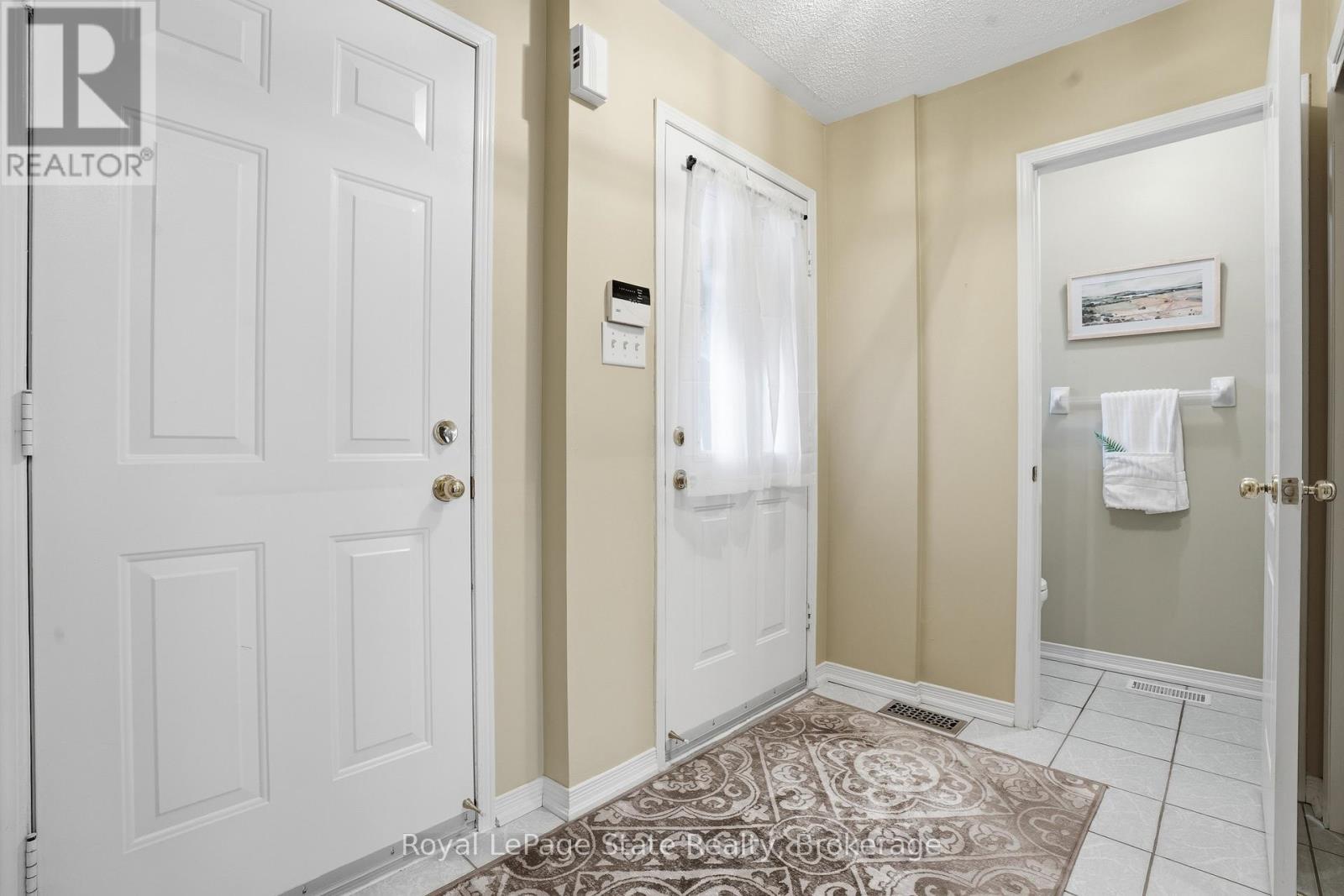 












38 - 2665 THOMAS STREET

,
Mississauga (Central Erin Mills),




Ontario
L5M6G4

