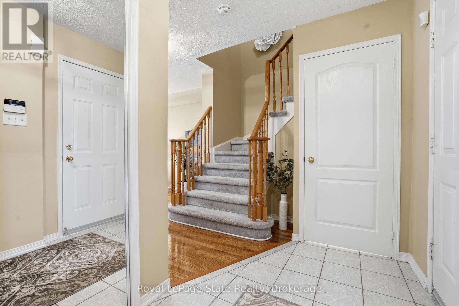 












38 - 2665 THOMAS STREET

,
Mississauga (Central Erin Mills),




Ontario
L5M6G4

