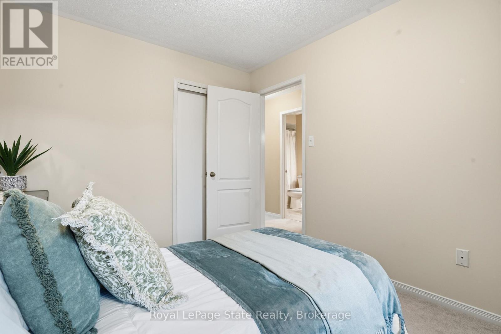 












38 - 2665 THOMAS STREET

,
Mississauga (Central Erin Mills),




Ontario
L5M6G4

