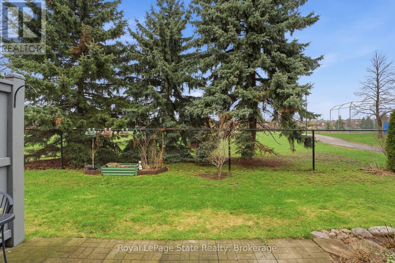 












38 - 2665 THOMAS STREET

,
Mississauga (Central Erin Mills),




Ontario
L5M6G4

