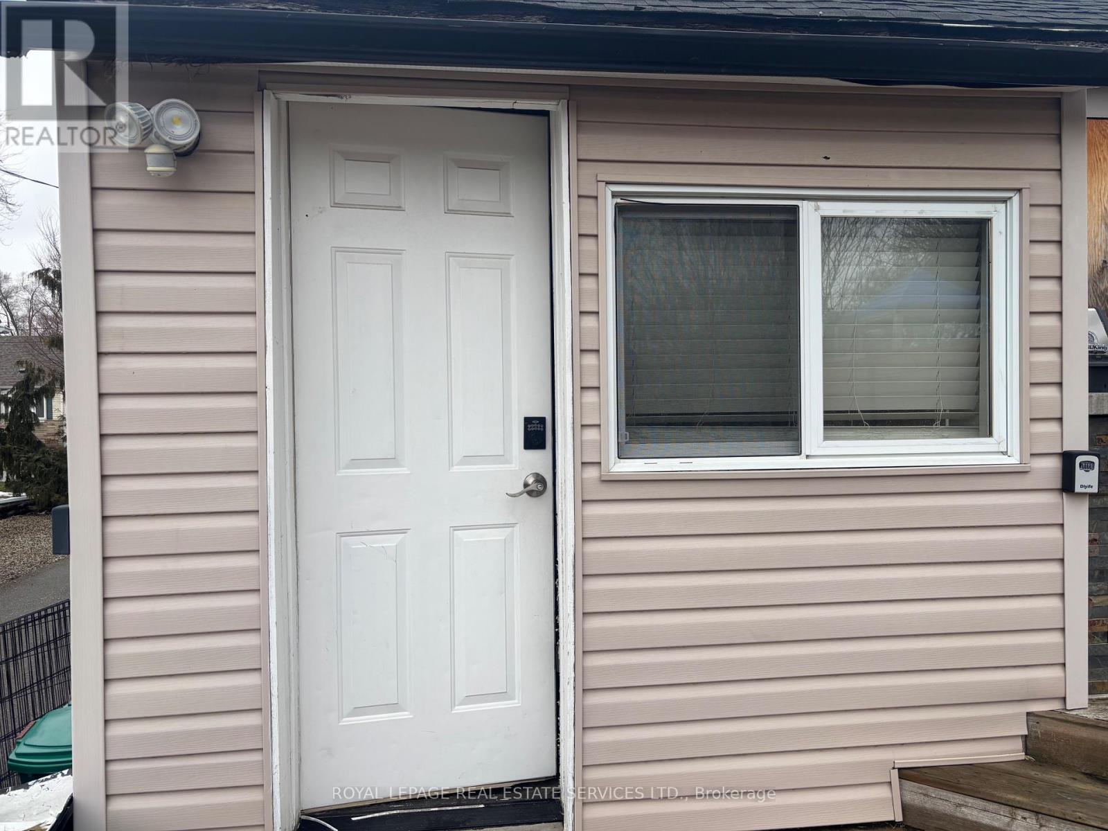 












6 SUSSEX AVENUE

,
Brantford,




Ontario
N3R2G6

