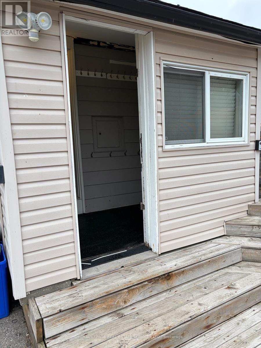 












6 SUSSEX AVENUE

,
Brantford,




Ontario
N3R2G6

