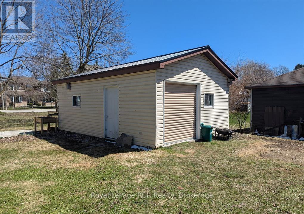 












63 WILLIAM STREET W

,
Minto,







Ontario
N0G1Z0

