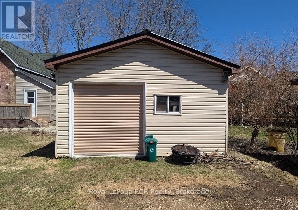 












63 WILLIAM STREET W

,
Minto,







Ontario
N0G1Z0

