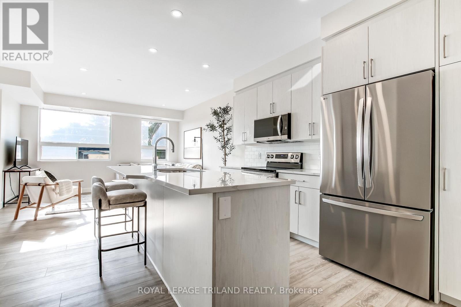 












203 - 16 COMPASS TRAIL N

,
Central Elgin,




Ontario
N5L0A5

