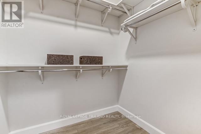 












204 - 16 COMPASS TRAIL N

,
Central Elgin,




Ontario
N5L0A5

