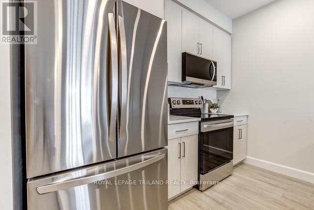 












204 - 16 COMPASS TRAIL N

,
Central Elgin,




Ontario
N5L0A5

