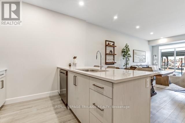 












204 - 16 COMPASS TRAIL N

,
Central Elgin,




Ontario
N5L0A5

