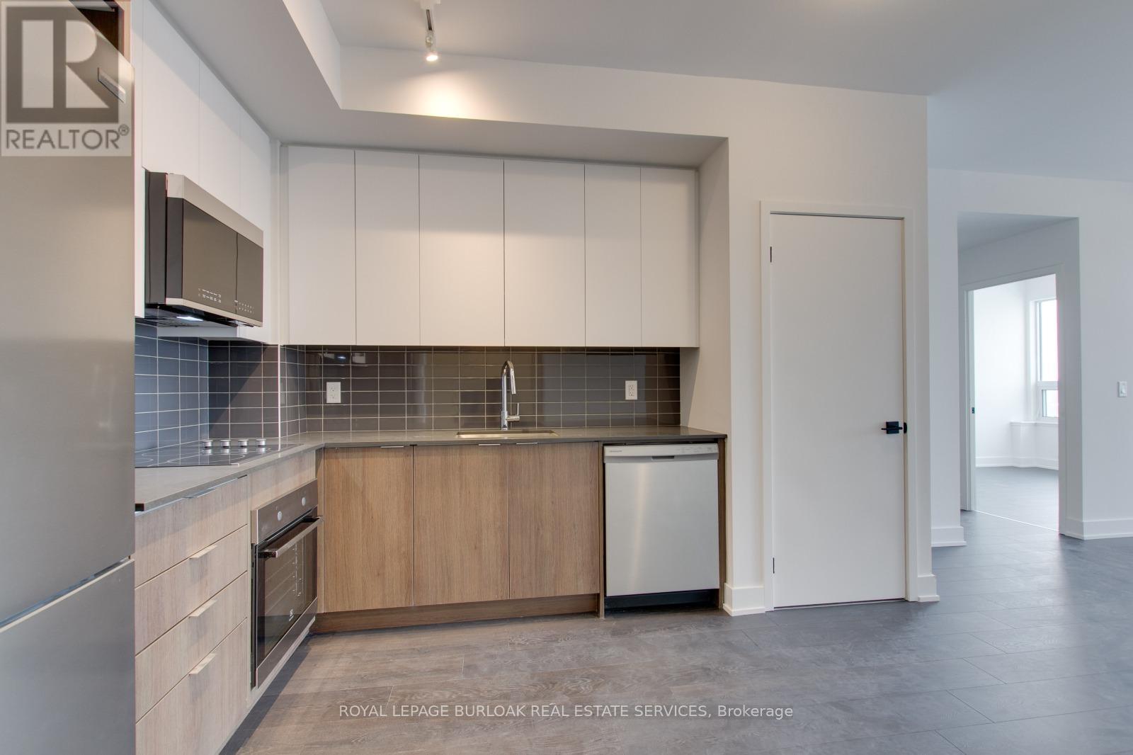 












701 - 2481 TAUNTON ROAD

,
Oakville,




Ontario
L6H0G3

