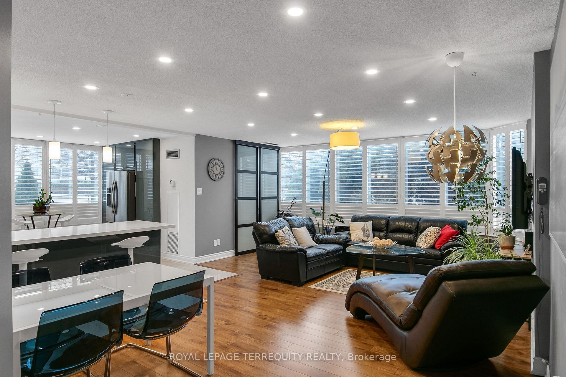 









1131


Steeles

Avenue West, 105,
Toronto,




ON
M2R 3W8


