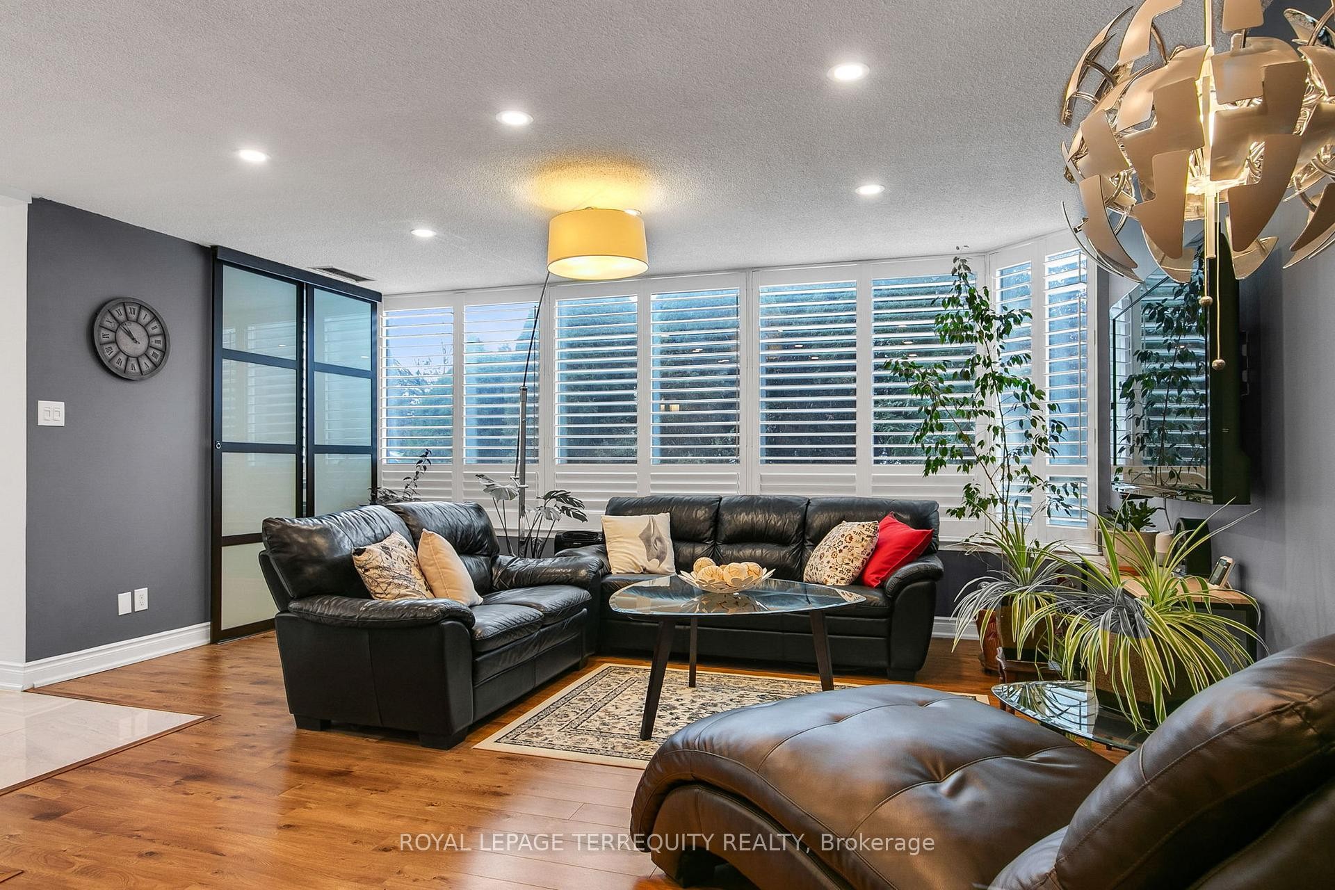









1131


Steeles

Avenue West, 105,
Toronto,




ON
M2R 3W8

