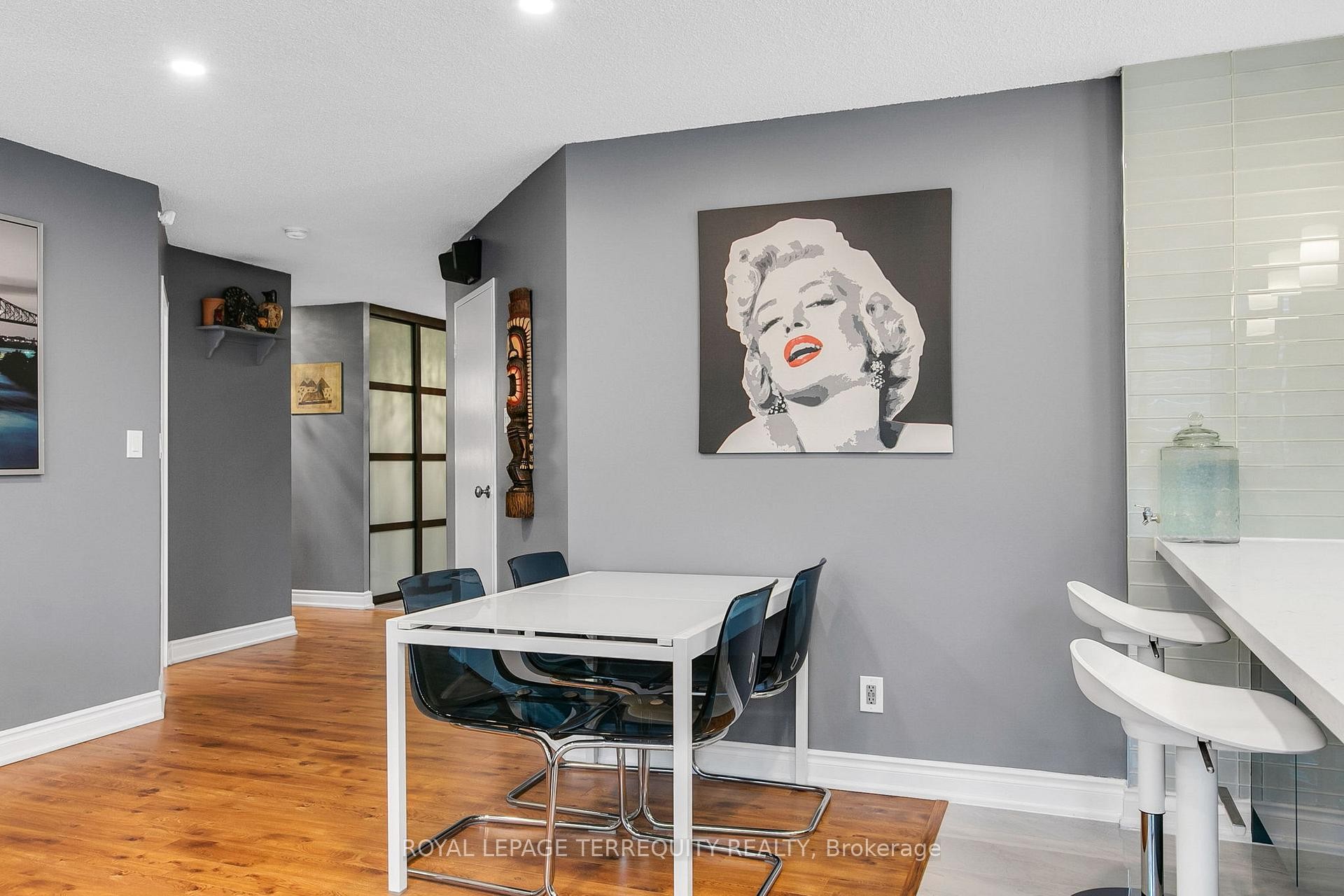 









1131


Steeles

Avenue West, 105,
Toronto,




ON
M2R 3W8

