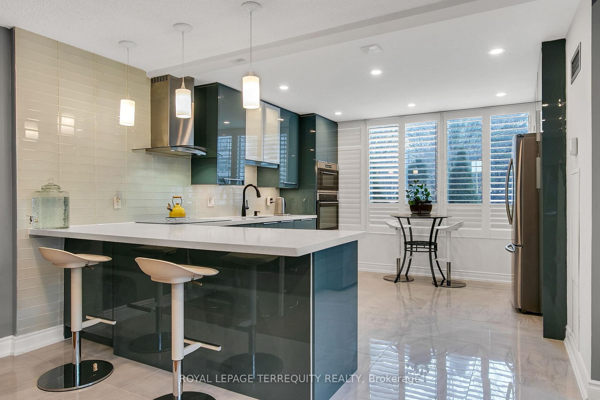 









1131


Steeles

Avenue West, 105,
Toronto,




ON
M2R 3W8


