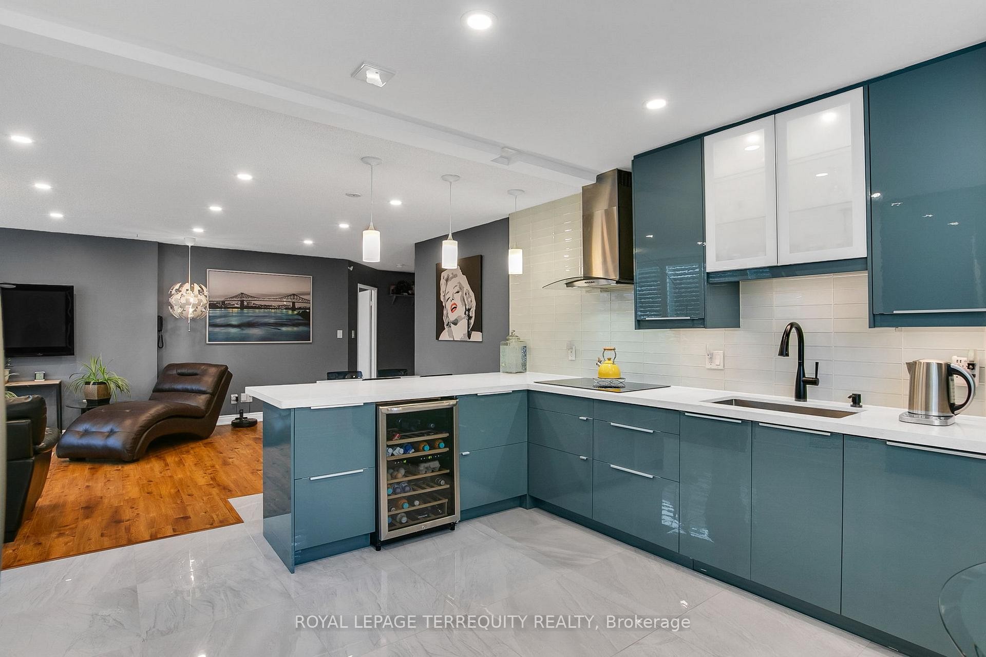 









1131


Steeles

Avenue West, 105,
Toronto,




ON
M2R 3W8

