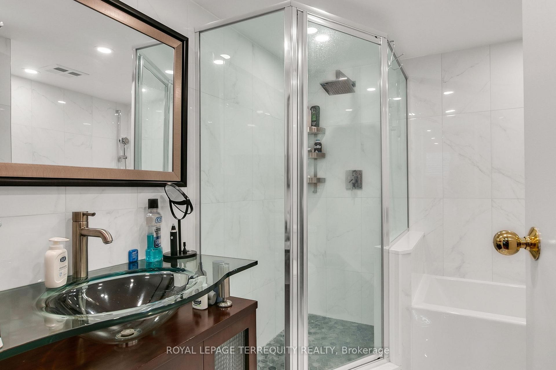 









1131


Steeles

Avenue West, 105,
Toronto,




ON
M2R 3W8


