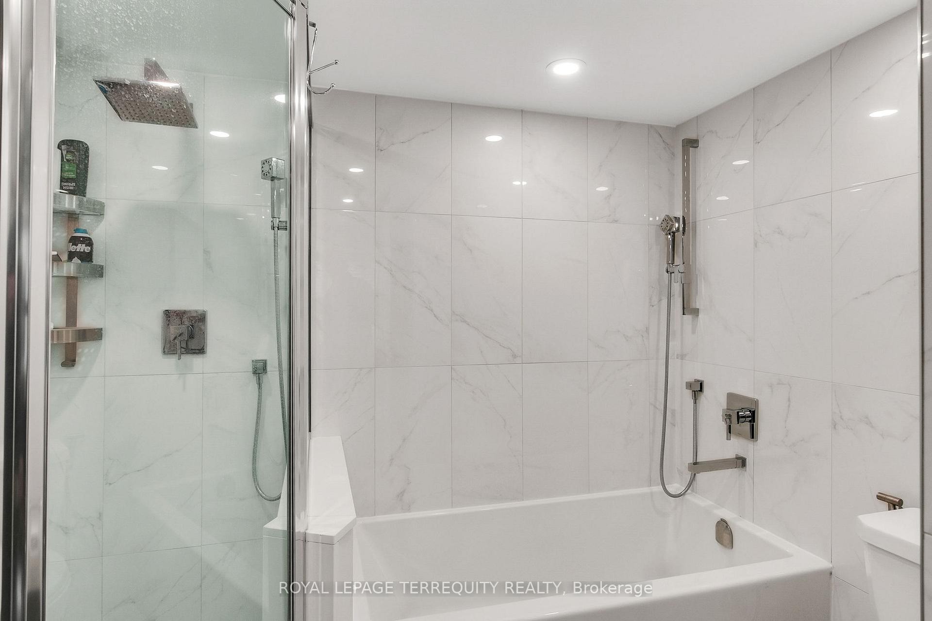 









1131


Steeles

Avenue West, 105,
Toronto,




ON
M2R 3W8

