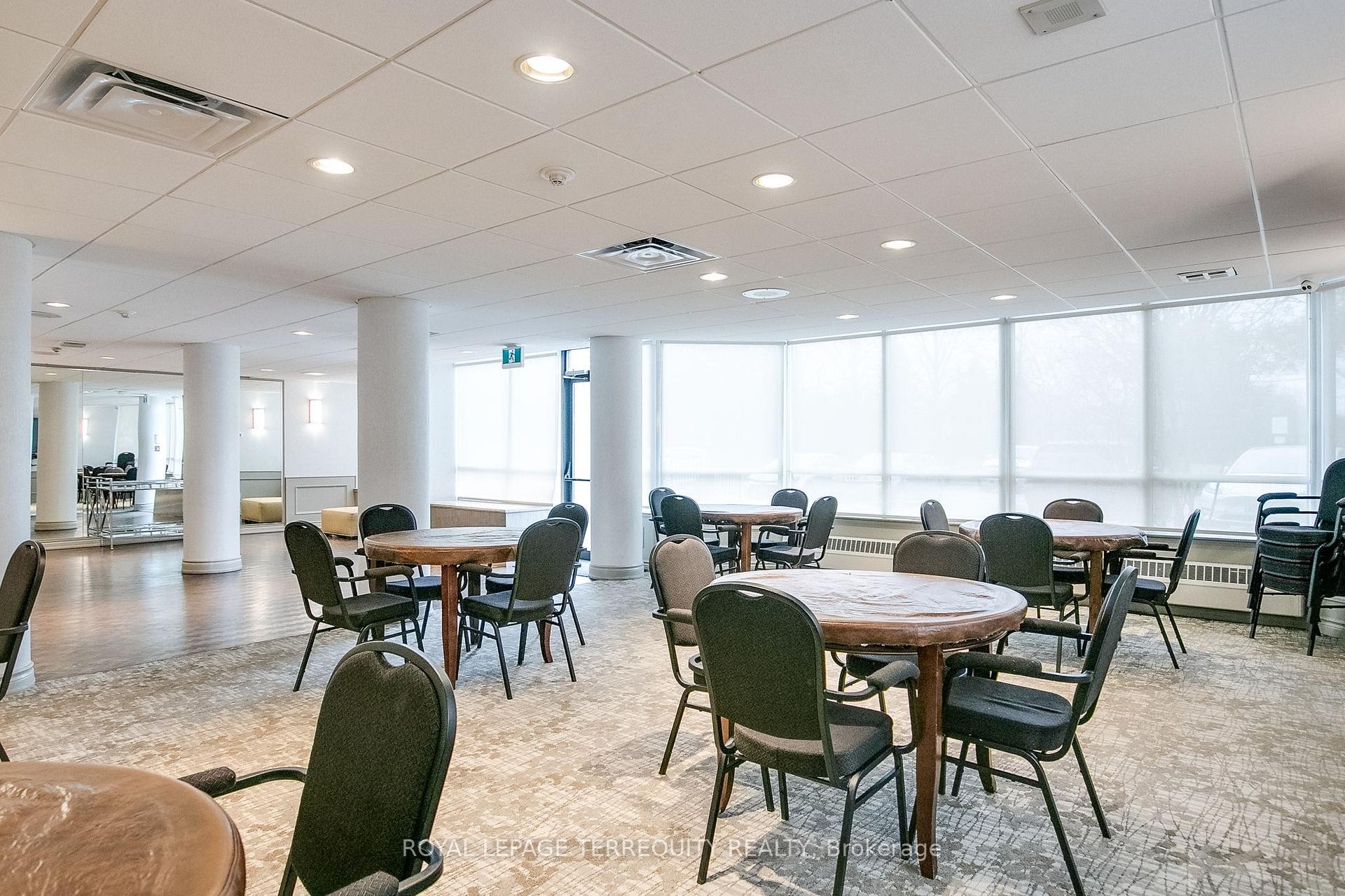 









1131


Steeles

Avenue West, 105,
Toronto,




ON
M2R 3W8

