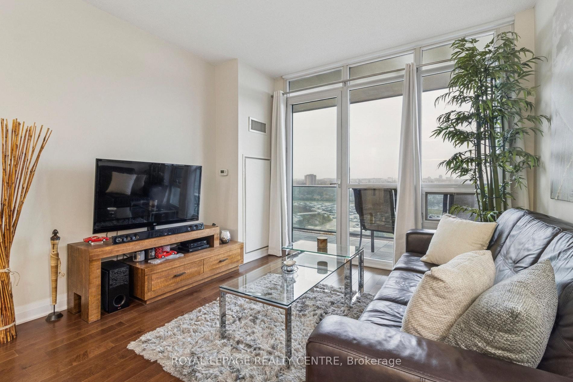 









1055


Southdown

Road, 1503,
Mississauga,




ON
L5J 0A3

