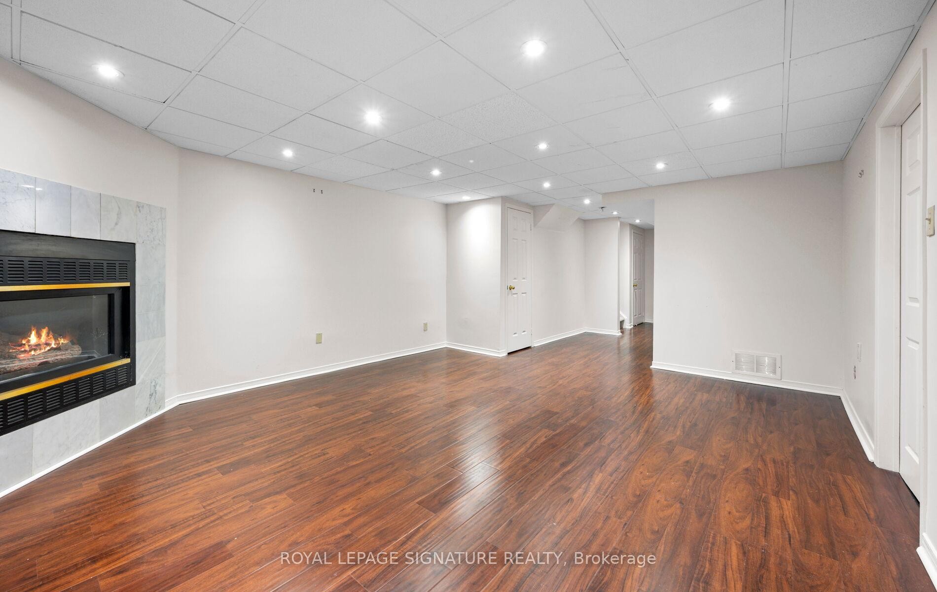 









7147


Harding

Crescent,
Mississauga,




ON
L5N 5P5

