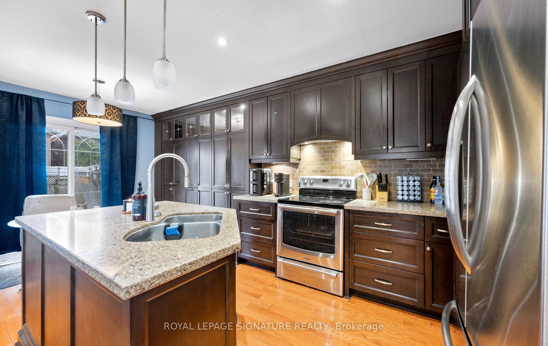 









7147


Harding

Crescent,
Mississauga,




ON
L5N 5P5

