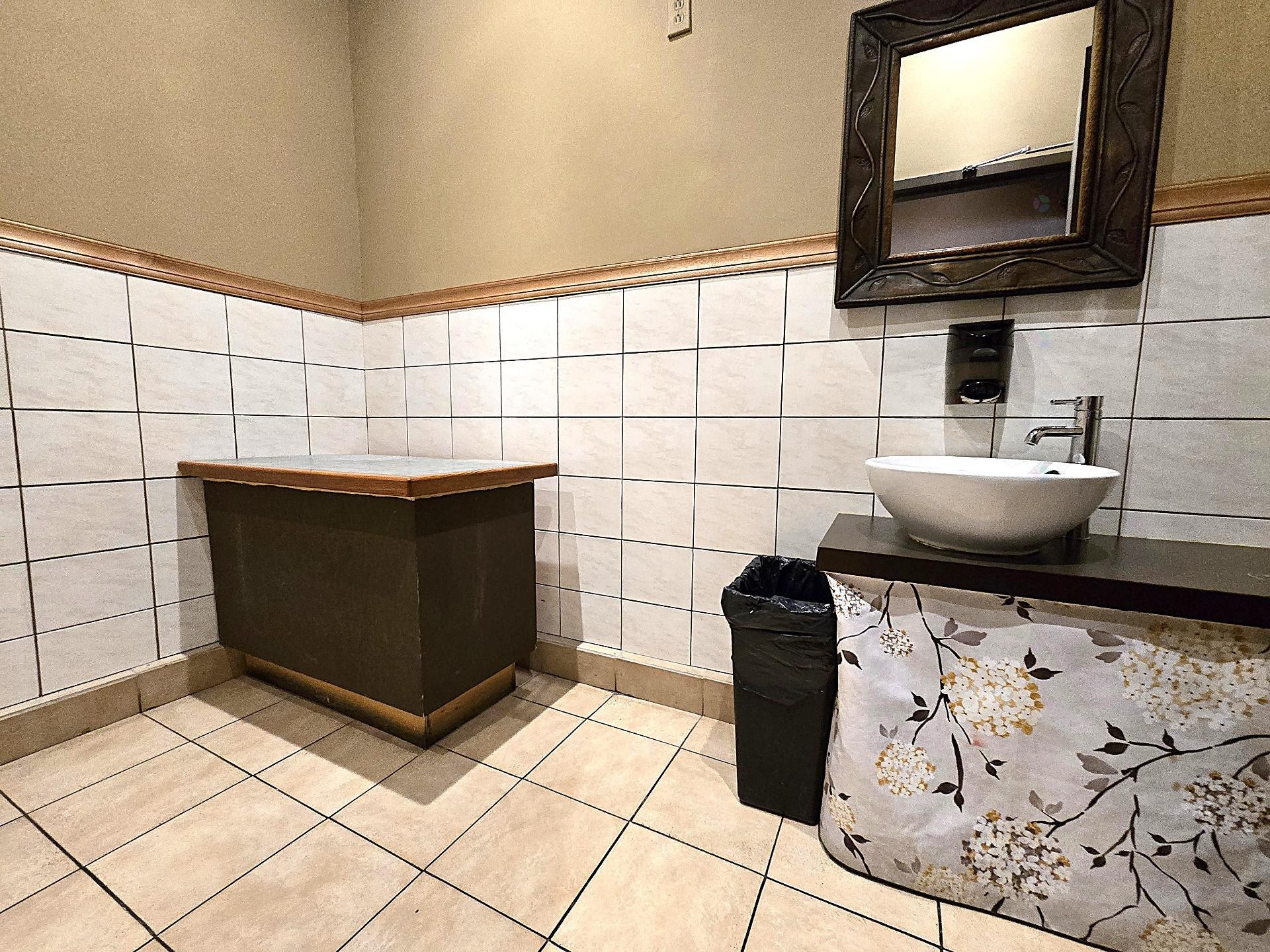









6985


Rue Jarry E.

,
Montréal (Saint-Léonard),




QC
H1P3B5

