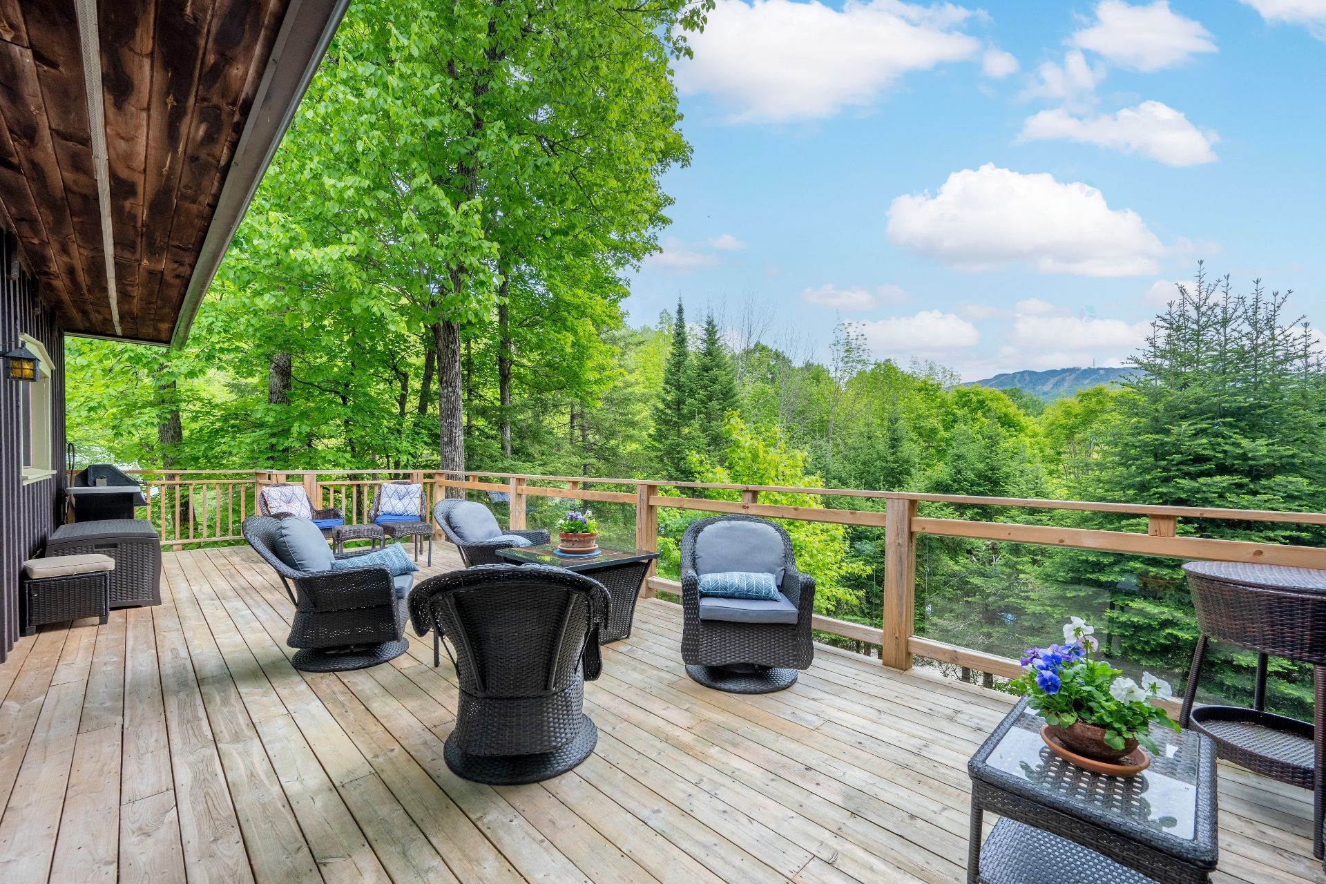 









177


Rue Cachée

,
Mont-Tremblant,




QC
J8E1G9

