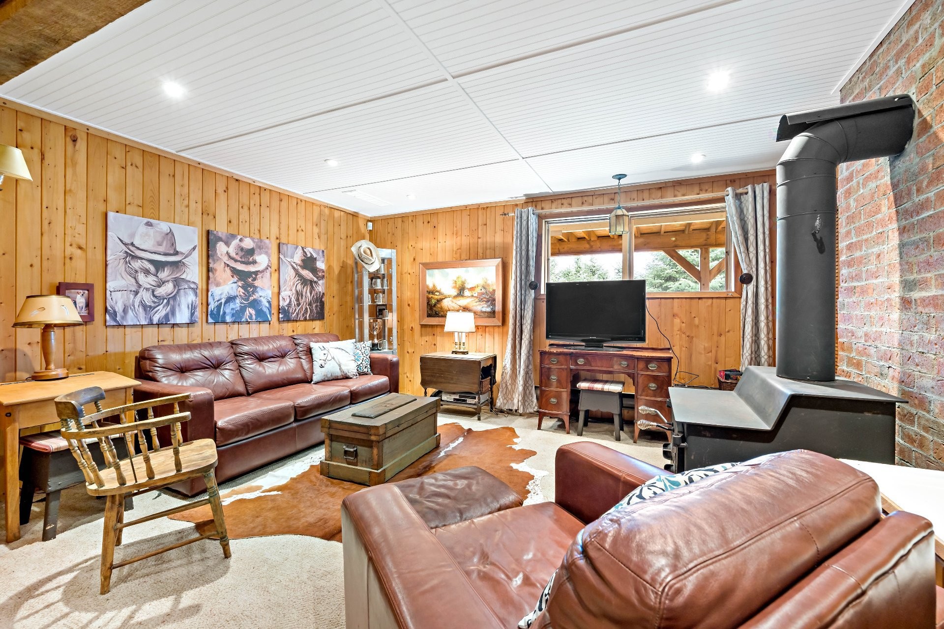 









177


Rue Cachée

,
Mont-Tremblant,




QC
J8E1G9

