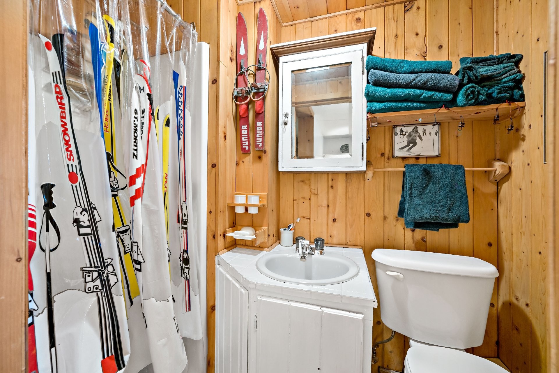 









177


Rue Cachée

,
Mont-Tremblant,




QC
J8E1G9

