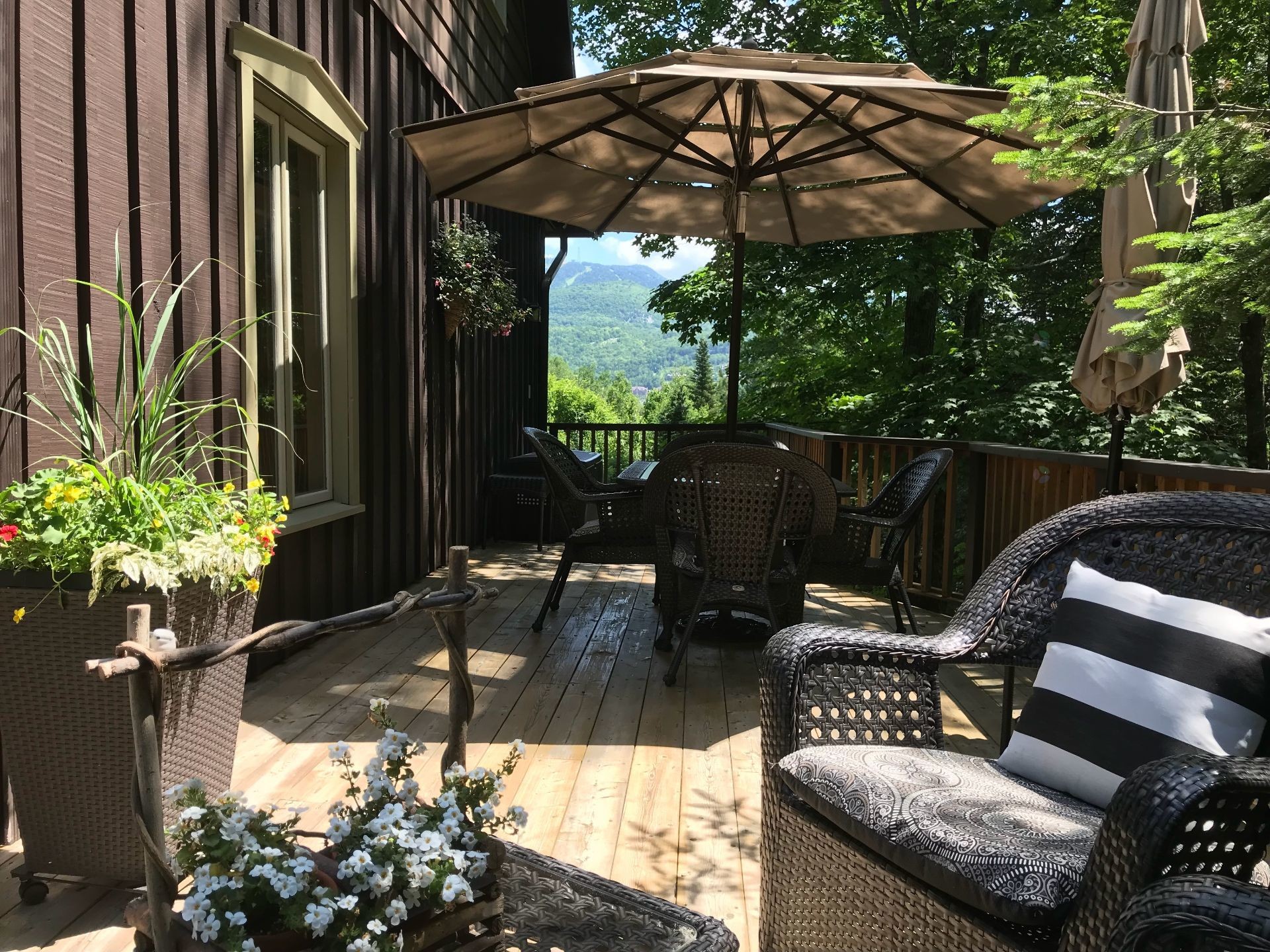 









177


Rue Cachée

,
Mont-Tremblant,




QC
J8E1G9

