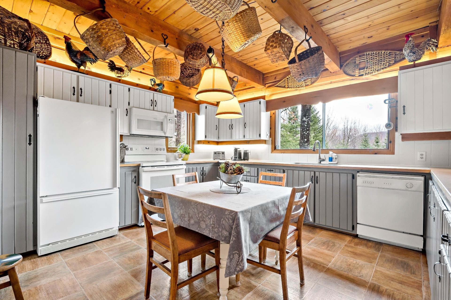 









177


Rue Cachée

,
Mont-Tremblant,




QC
J8E1G9

