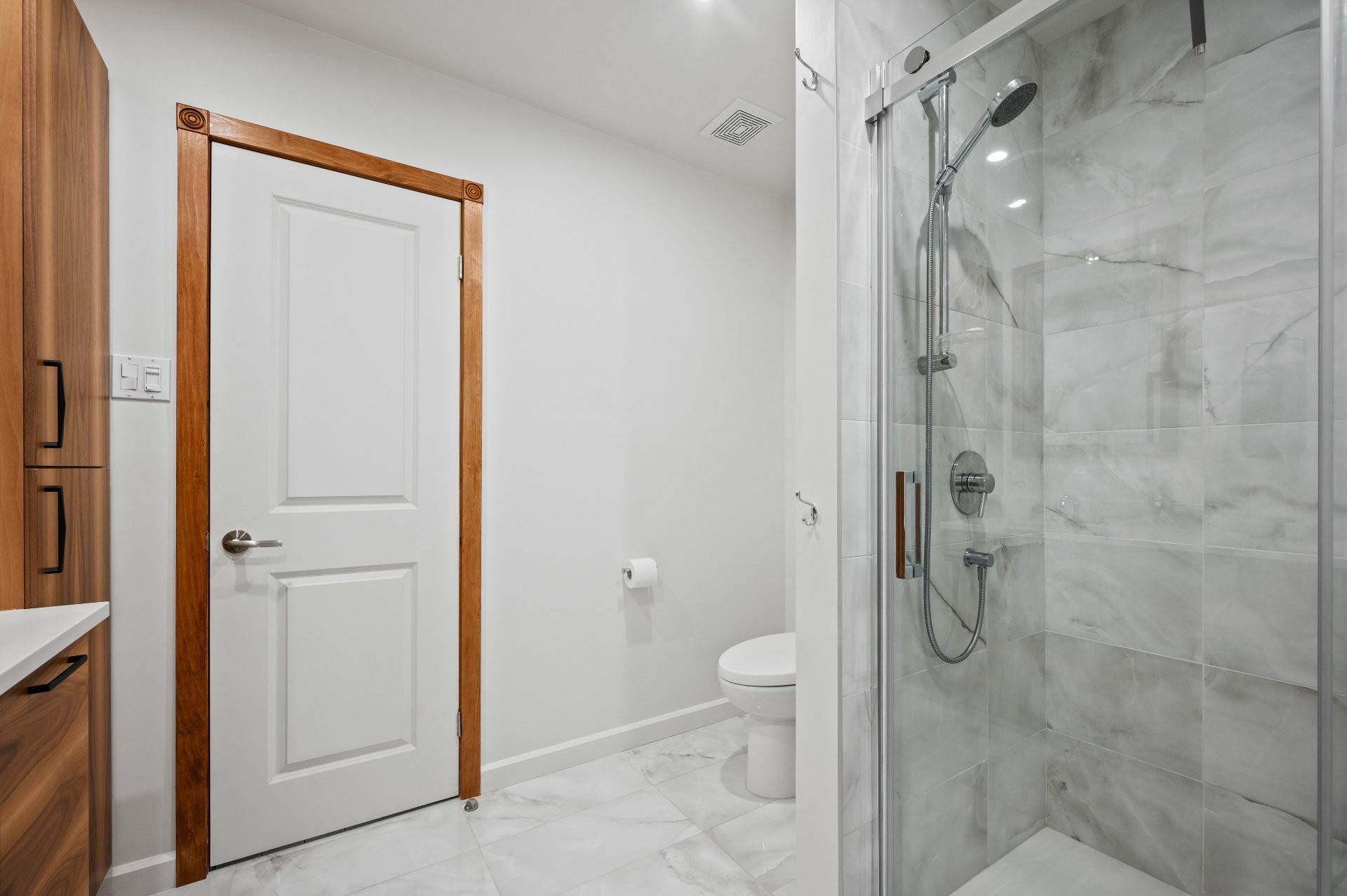 









140


Rue Pinoteau

, 2112,
Mont-Tremblant,




QC
J8E1G2

