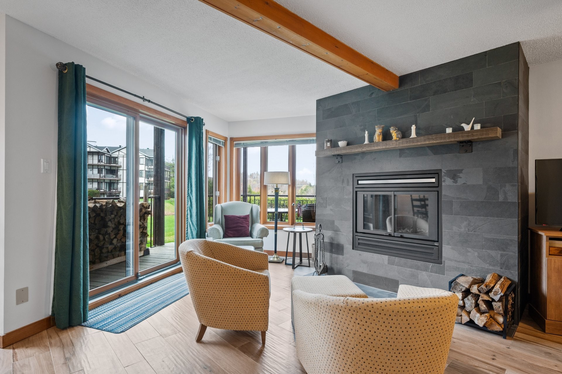 









140


Rue Pinoteau

, 2112,
Mont-Tremblant,




QC
J8E1G2

