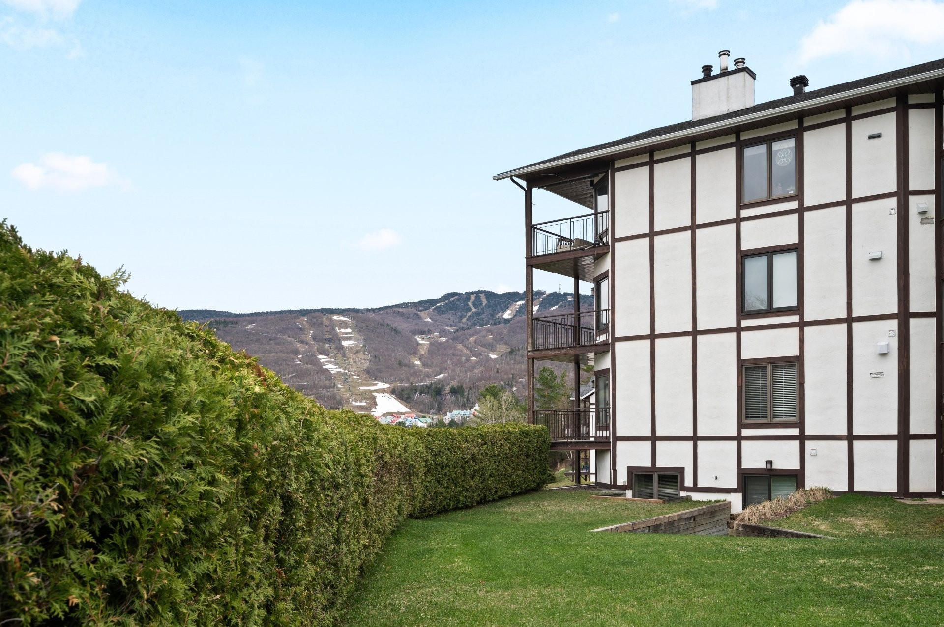 









140


Rue Pinoteau

, 2112,
Mont-Tremblant,




QC
J8E1G2

