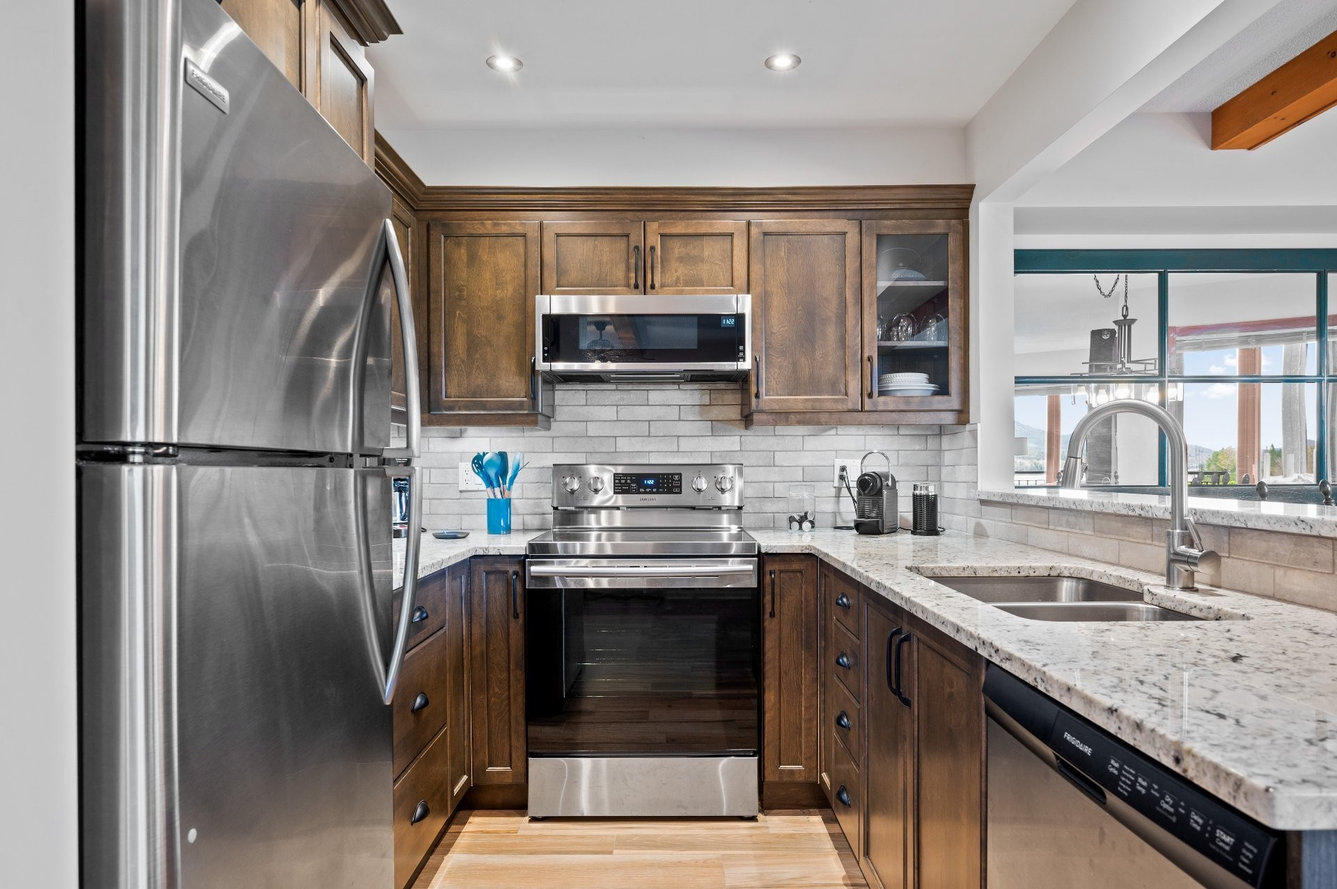 









140


Rue Pinoteau

, 2112,
Mont-Tremblant,




QC
J8E1G2

